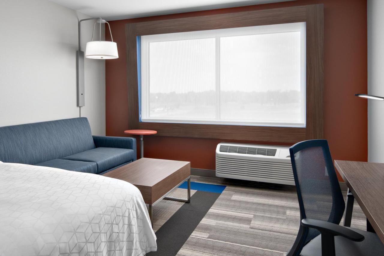 Hotel Holiday Express & - - Lake Geneva Area By Ihg