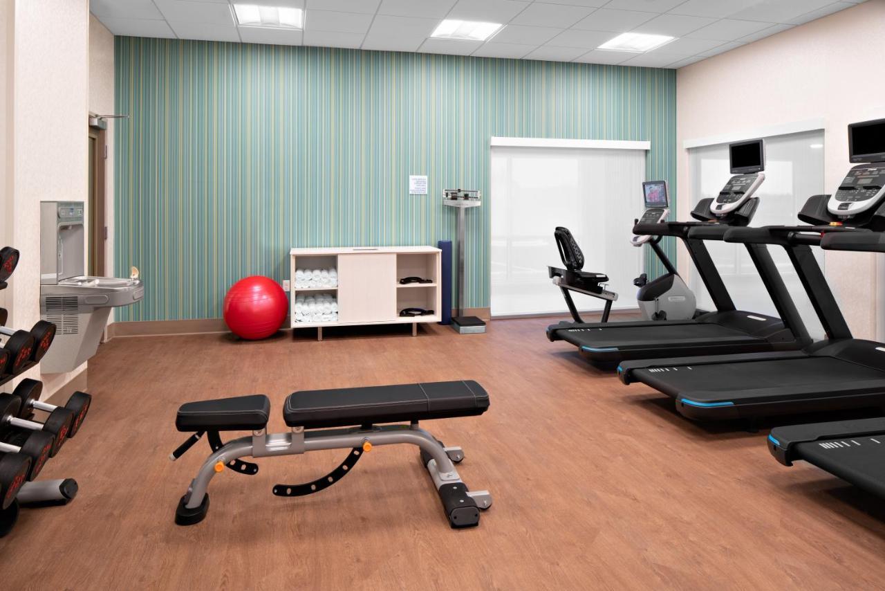 Holiday Express & - - Lake Geneva Area By Ihg Hotel